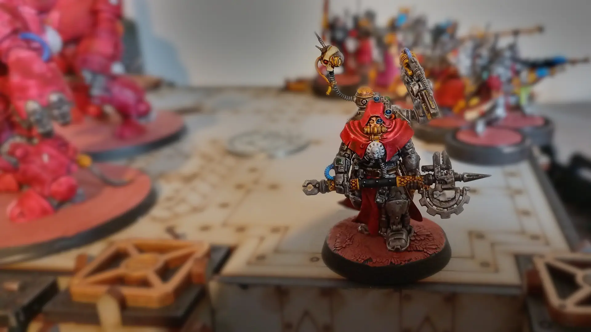 Tech-priest Engineseer miniature